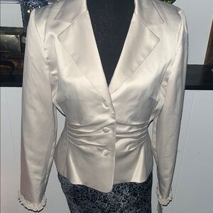 Jessica Howard Satin Cream Blazer